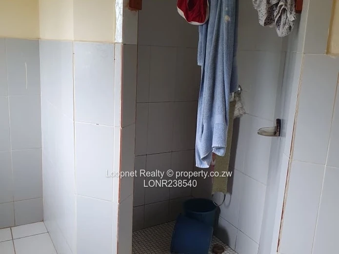 Bluff Hill 3-Bed Home with Borehole & Large Garden (Sole Mandate)