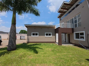 3 Bedroom Garden Flat