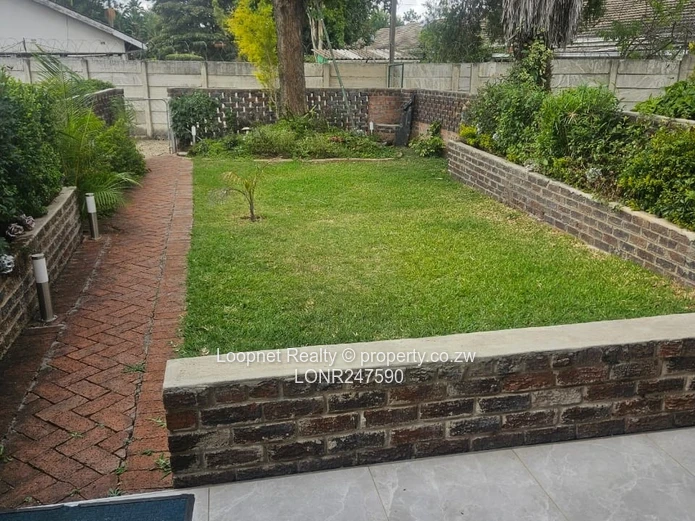 Avondale 2-Bed Garden Flat, Double-Storey & Gated (Sole Mandate)