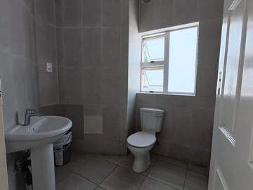 3 Bedroom Garden Flat