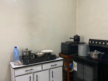 2 Bedroom Flat & Apartment