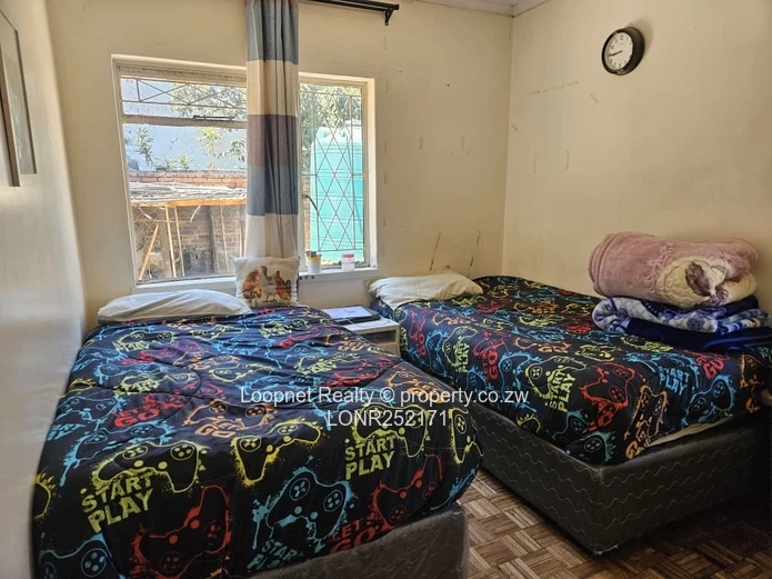 Avonlea 3-Bed Bungalow with Fireplace & Yard