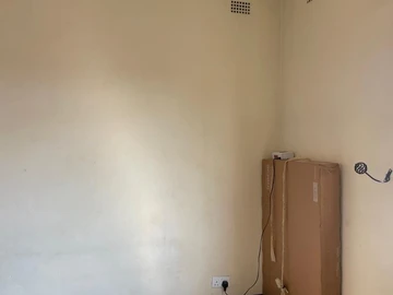 2 Bedroom Flat & Apartment