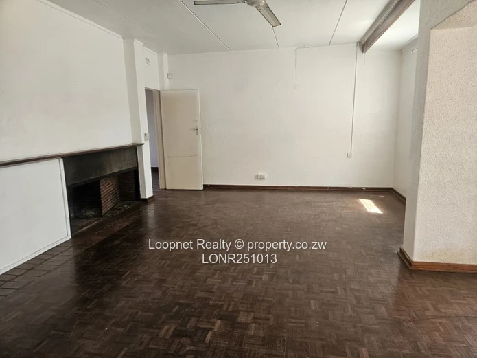 Greystone Park: 1,000 m2 Office on 4,300 m2 with Pool & Borehole