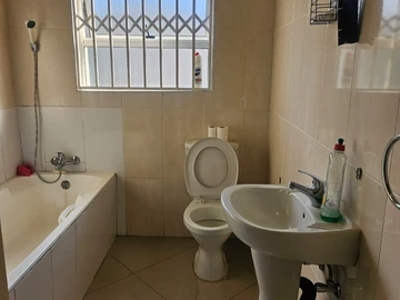 2 Bedroom Garden Flat