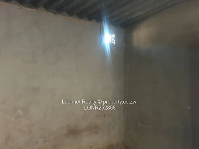Affordable 2-Roomed Cottage with Verandah in Mainway Meadows