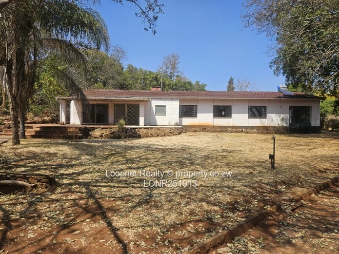 Greystone Park: 1,000 m2 Office on 4,300 m2 with Pool & Borehole