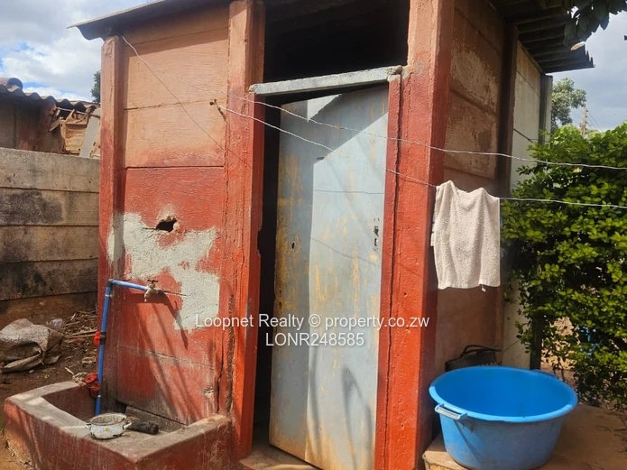Dzivarasekwa 1 House — Yard, Water & ZESA