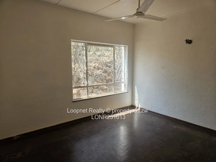 Greystone Park: 1,000 m2 Office on 4,300 m2 with Pool & Borehole