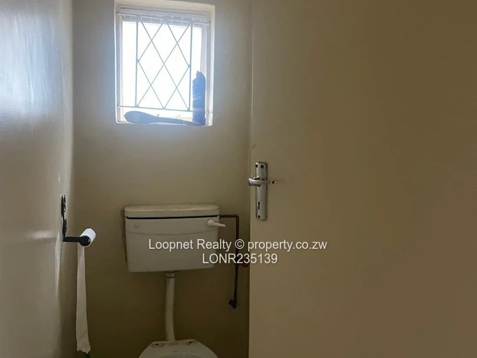 3-Bed Houghton Park House - Carport, Spacious Cottage, Garden