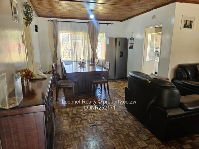 Avonlea 3-Bed Bungalow with Fireplace & Yard