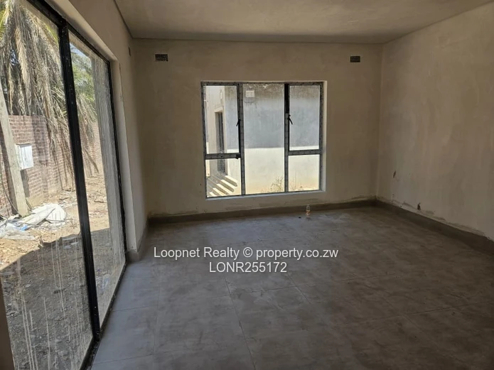 Incomplete Greendale 4-Bed Garden Flat — Borehole & High Ceilings