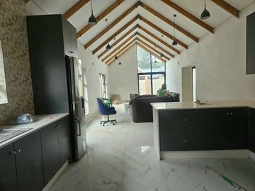 3 Bedroom Garden Flat