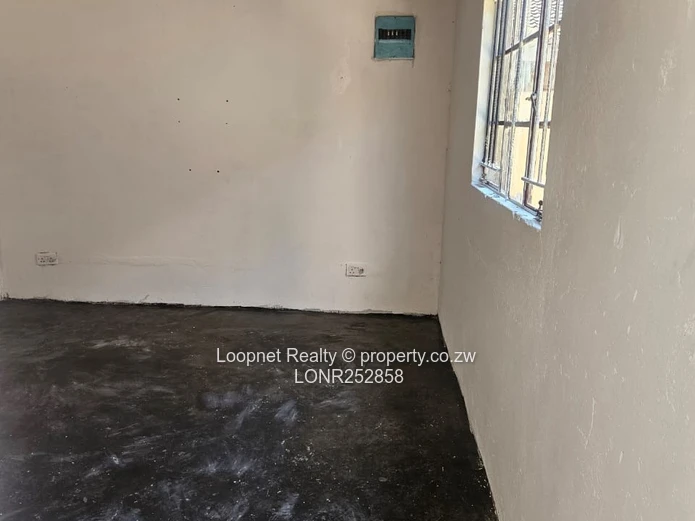 Affordable 2-Roomed Cottage with Verandah in Mainway Meadows